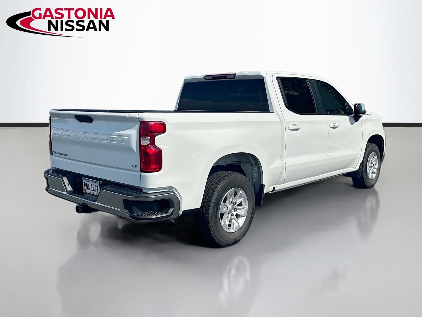 Used 2025 Chevrolet Silverado 1500 LT RWD image 9