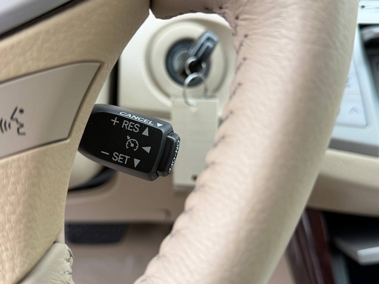 Used 2008 Toyota Avalon XLS FWD image 53
