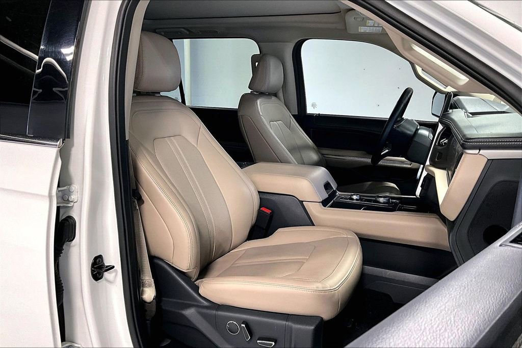 Used 2024 Ford Expedition Max Limited image 10