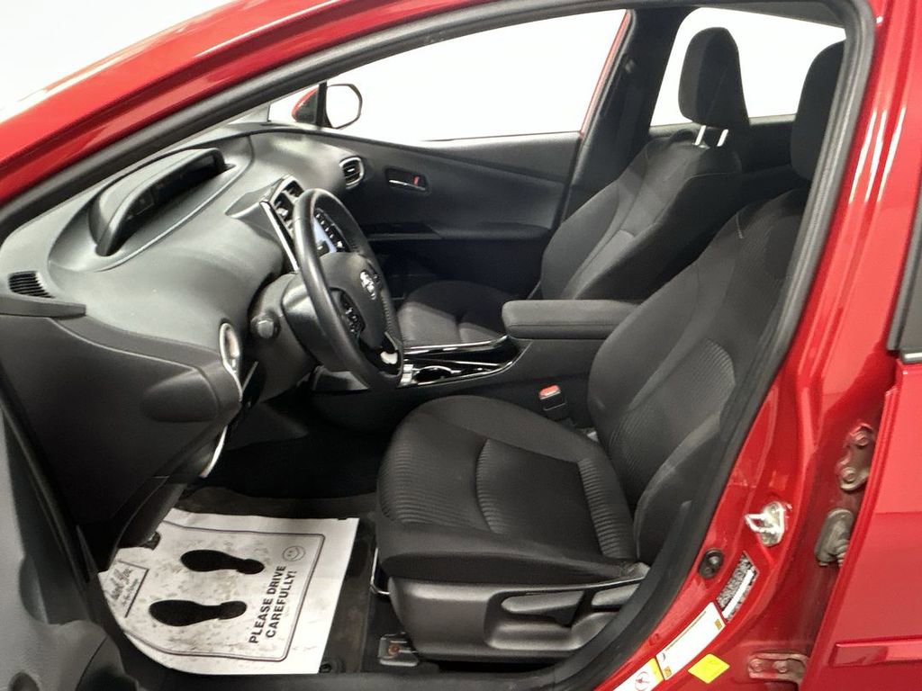 Used 2022 Toyota Prius Prime LE image 11
