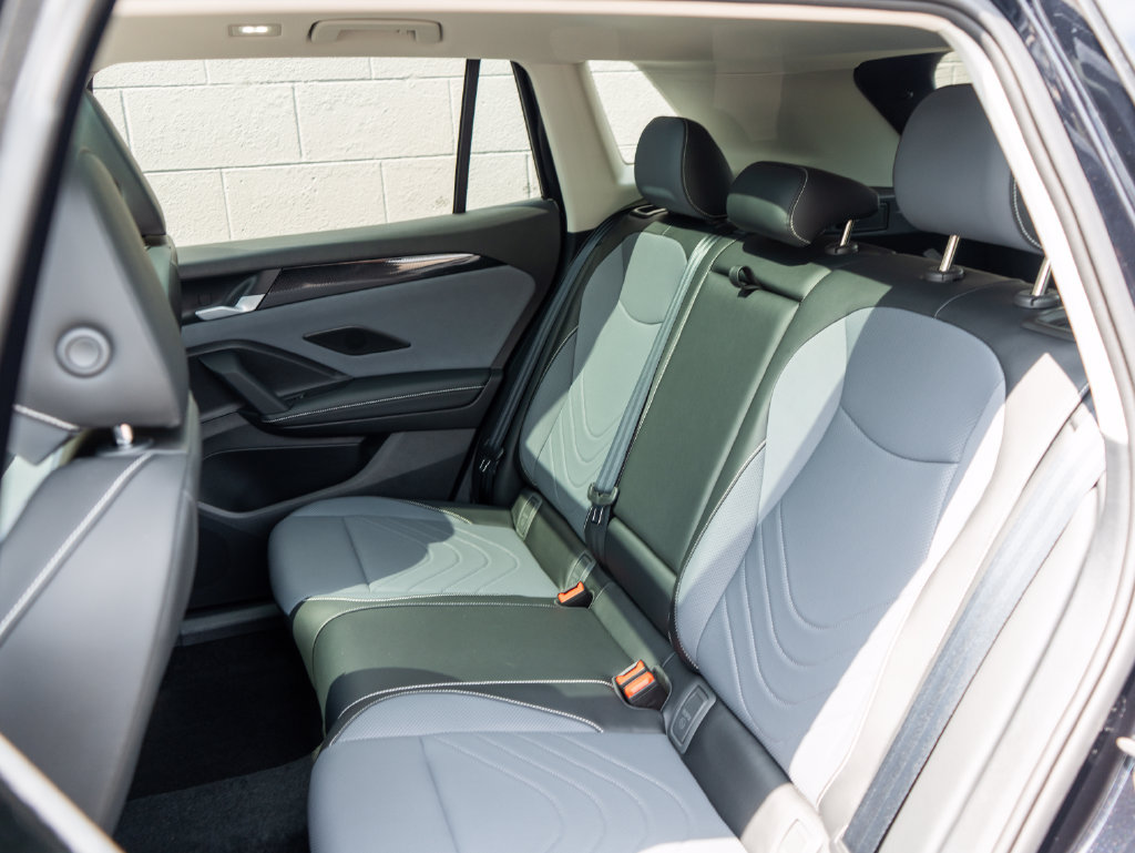 New 2026 Volkswagen Tiguan SE AWD/4WD image 9