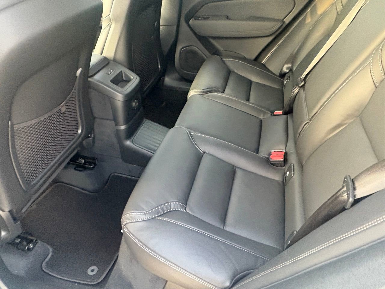 New 2026 Volvo XC60 T8 Ultra w/ Protection Package Premier image 23