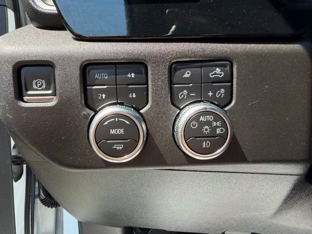 Used 2024 GMC Sierra 3500 SLT w/ X31 Off-Road Package AWD/4WD image 19
