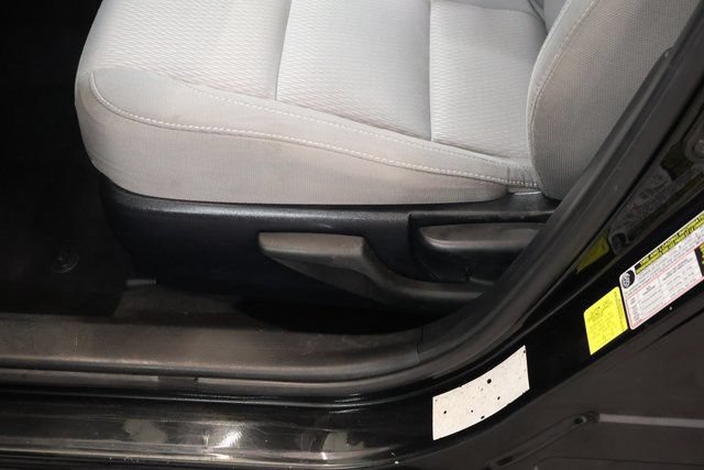 Used 2014 Toyota Corolla LE FWD image 13