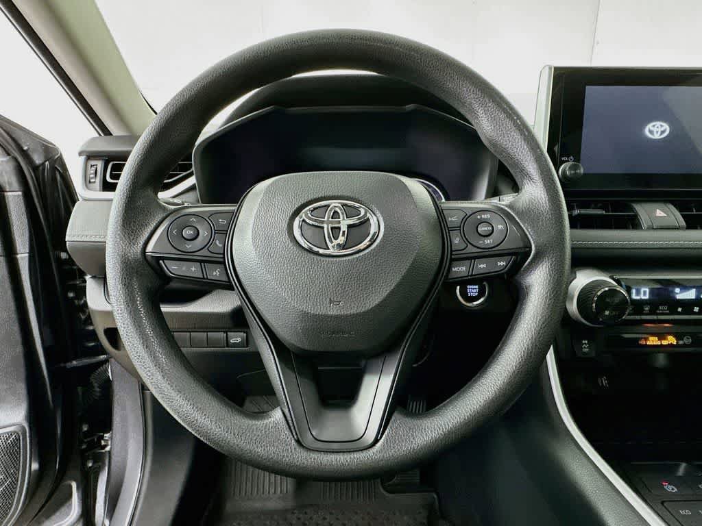 Used 2025 Toyota RAV4 XLE w/ Convenience Package FWD image 16