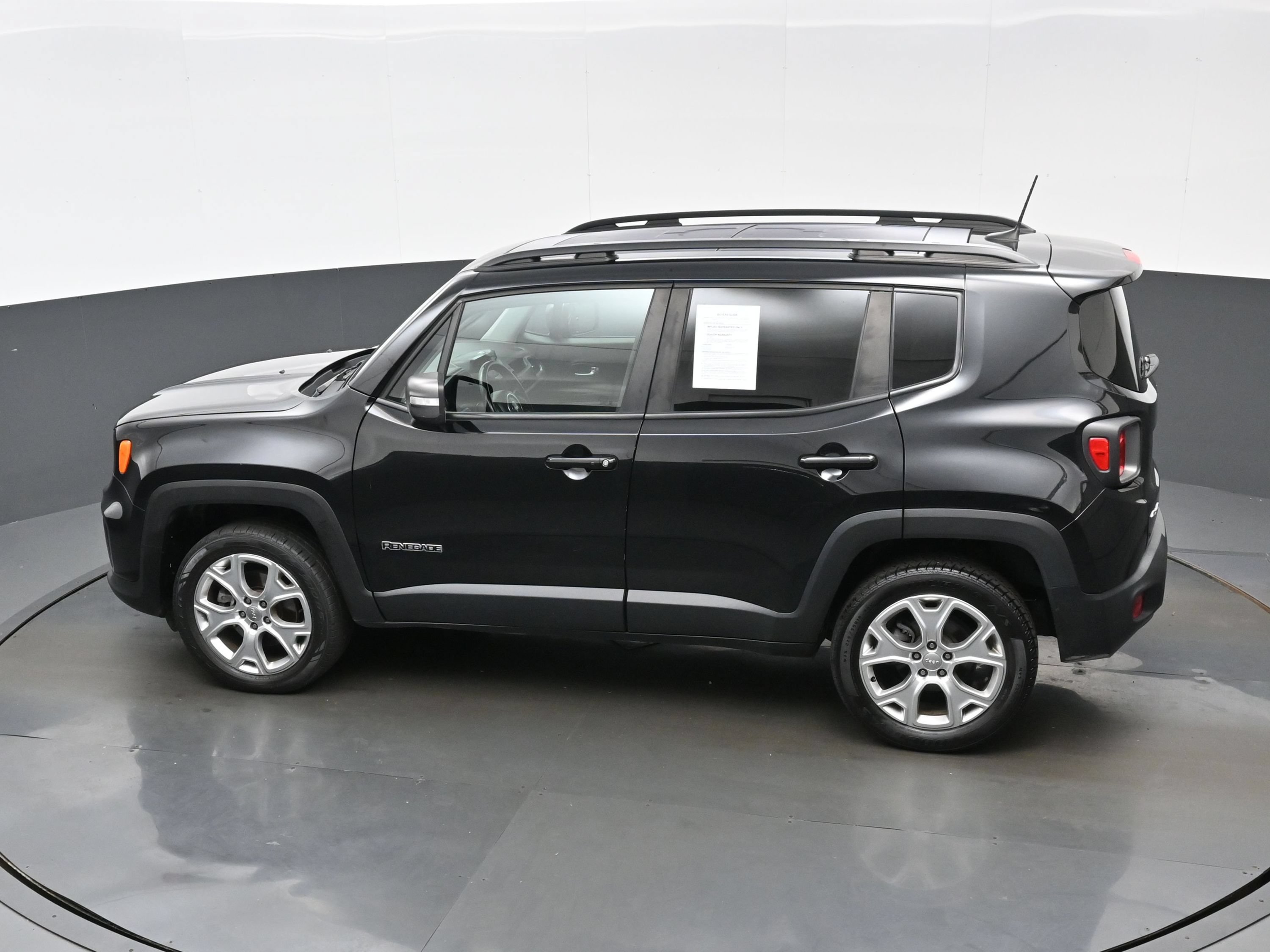 Used 2019 Jeep Renegade Limited w/ UConnect 8.4 Nav Group AWD/4WD image 35
