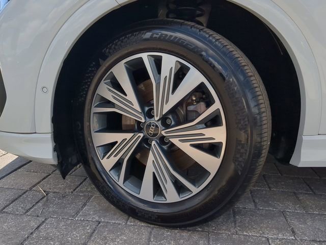 Used 2023 Audi Q4 e-tron Premium Plus w/ Premium Plus image 35