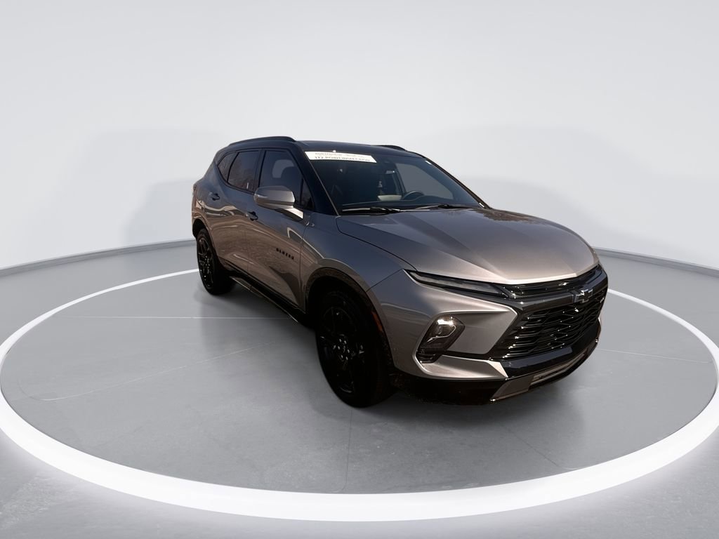 Used 2024 Chevrolet Blazer RS w/ Enhanced Convenience Package image 2