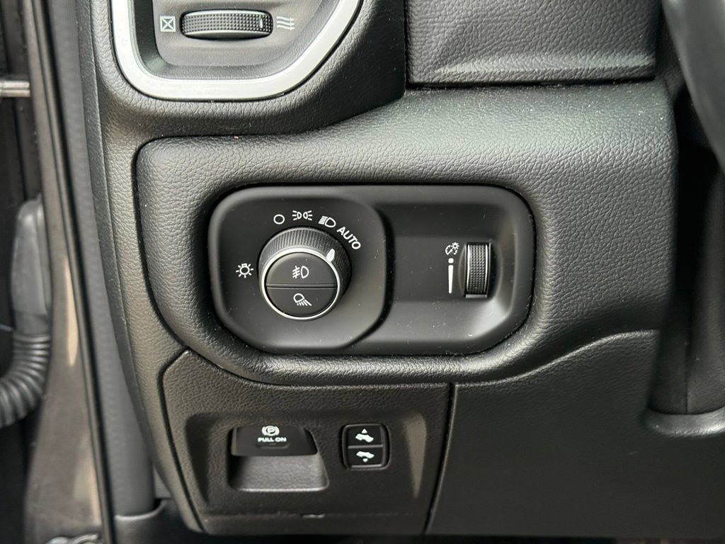 Used 2021 RAM 1500 Big Horn RWD image 20