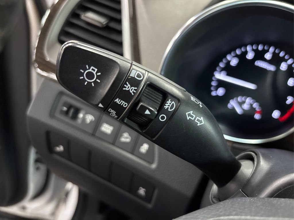 Used 2017 Hyundai Santa Fe Sport image 24