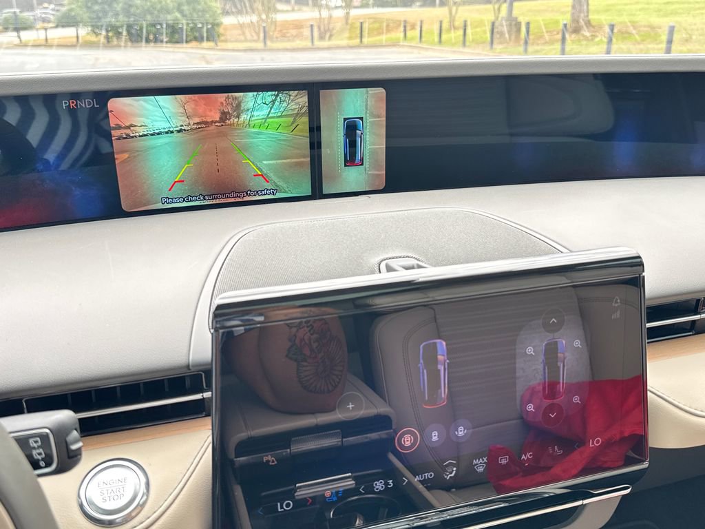 Used 2025 Lincoln Nautilus Reserve image 20