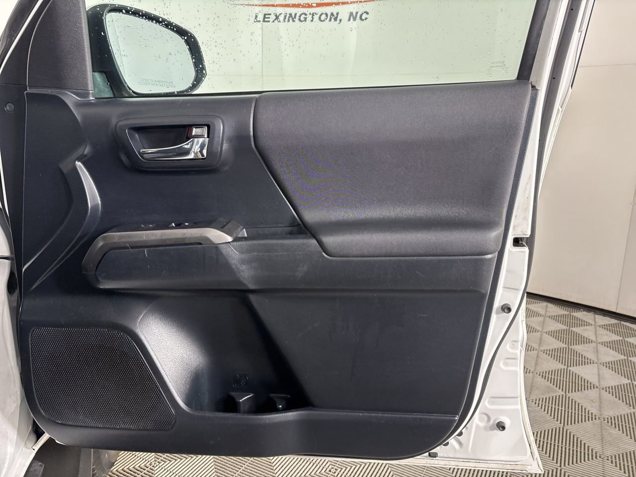 Used 2019 Toyota Tacoma TRD Off-Road image 26