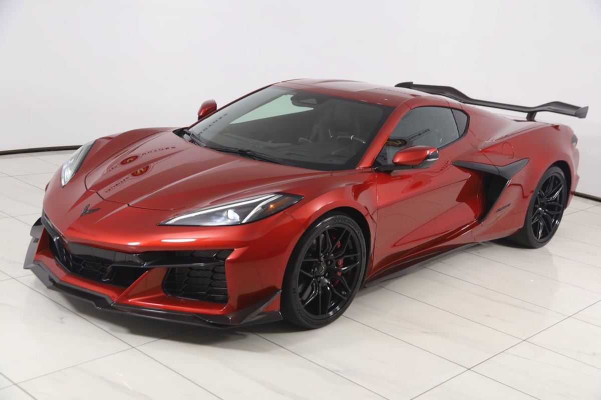 Used 2025 Chevrolet Corvette Z06 w/ Z07 Performance Package RWD image 36
