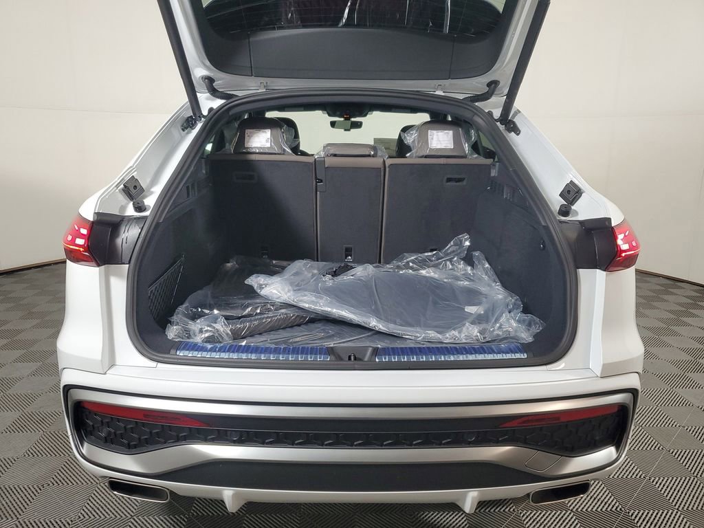 New 2026 Audi Q5 Premium AWD/4WD image 9