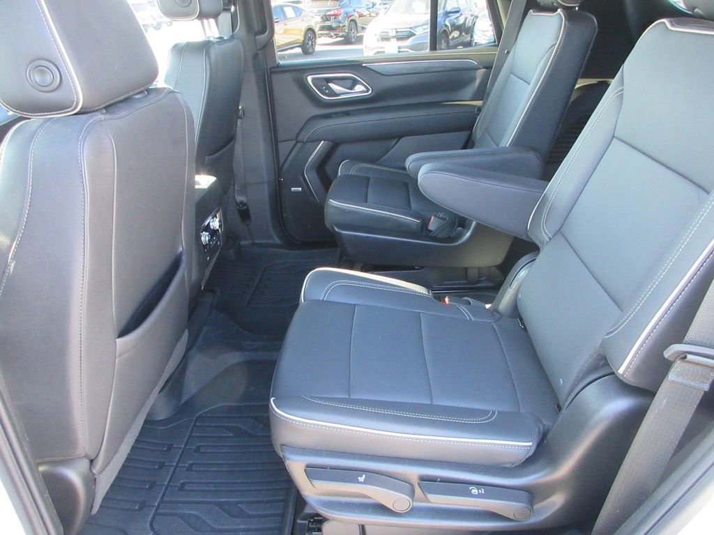 Certified 2023 GMC Yukon SLT w/ SLT Luxury Package image 15