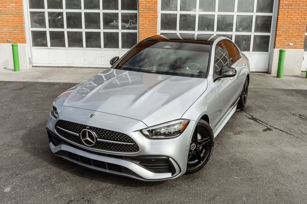 Used 2023 Mercedes-Benz C 300 4MATIC Sedan image 2