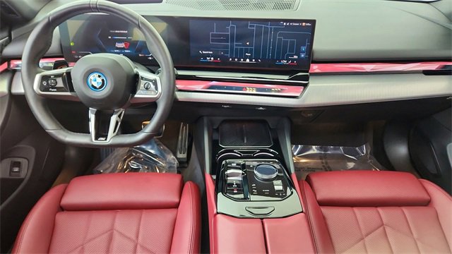Used 2025 BMW i5 eDrive40i w/ M Sport Package image 35