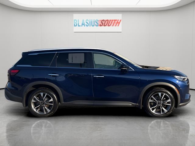 Used 2022 INFINITI QX60 Luxe w/ Cargo Package image 2