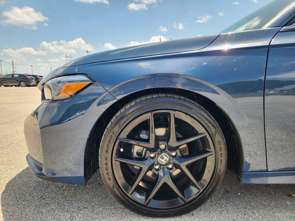 Used 2025 Honda Civic Sport image 5