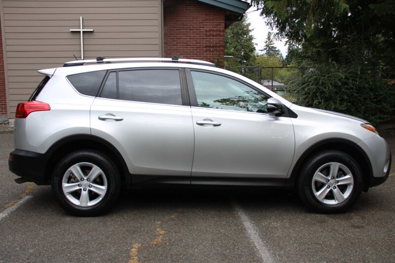 Used 2013 Toyota RAV4 XLE AWD/4WD image 13