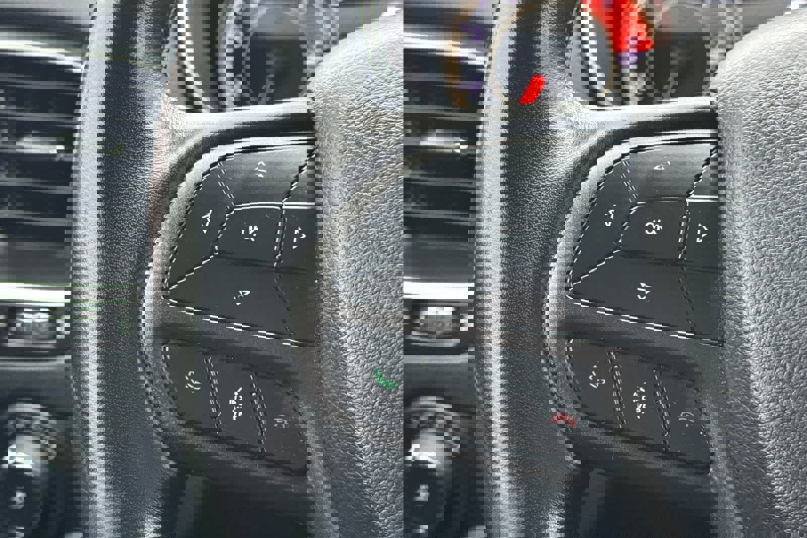 Used 2020 Jeep Cherokee Trailhawk image 25