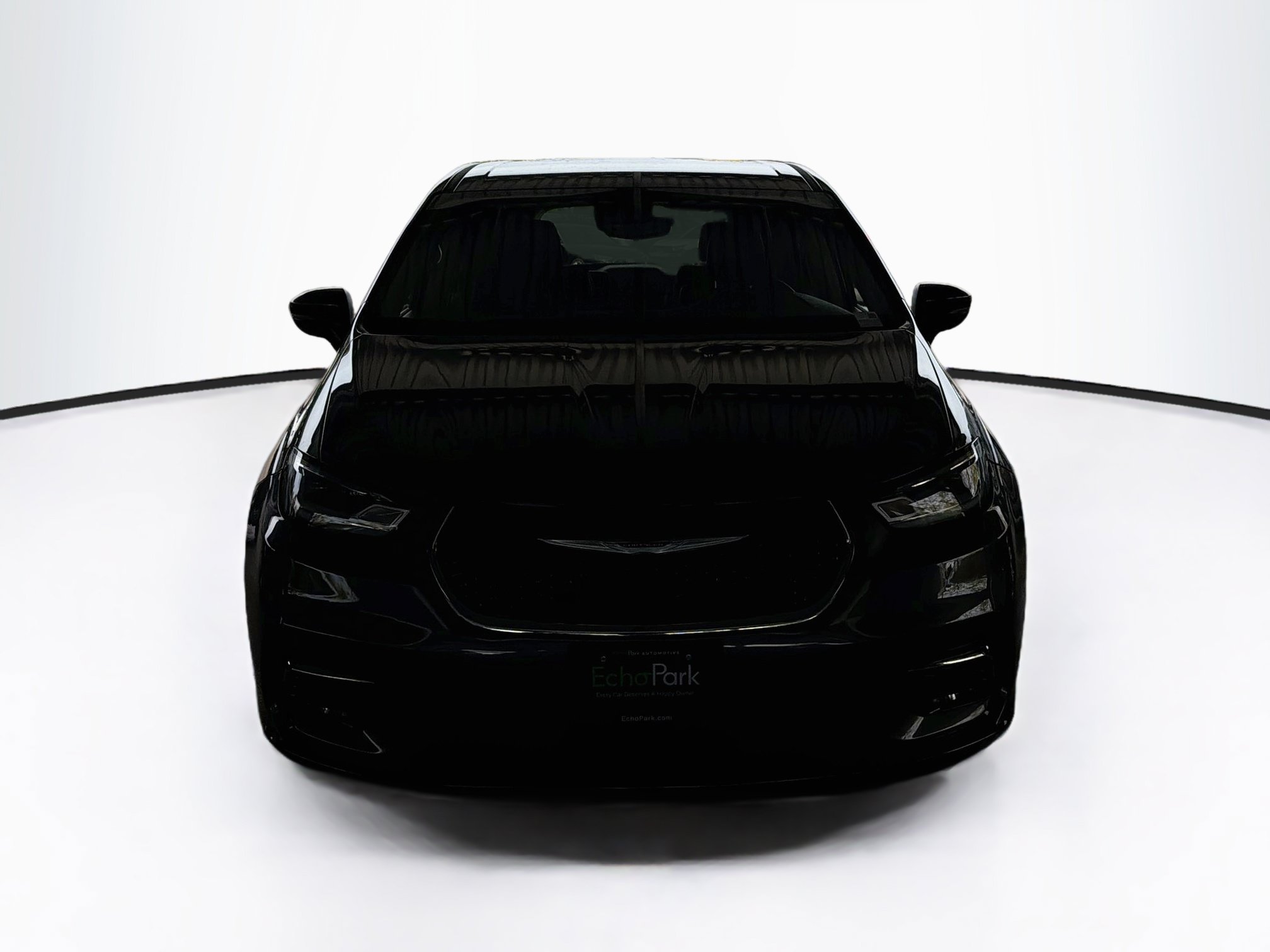 Used 2023 Chrysler Pacifica Touring-L FWD image 2