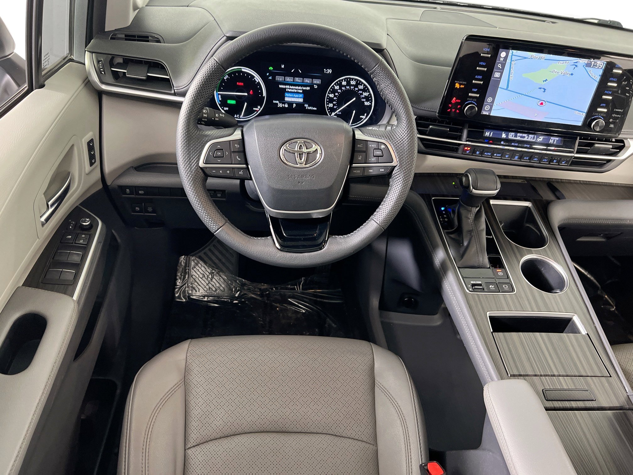 Used 2022 Toyota Sienna Limited AWD/4WD image 23