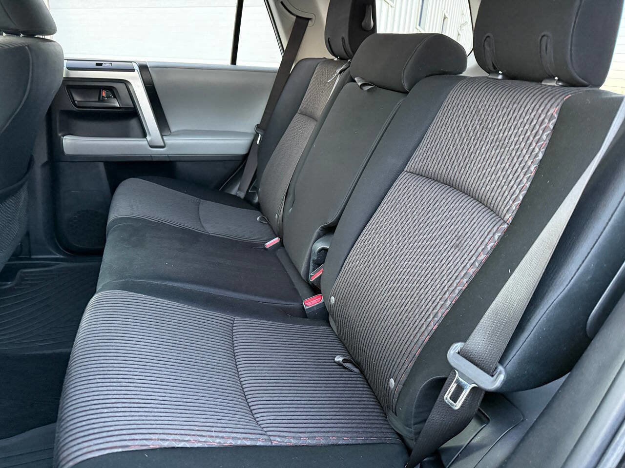 Used 2011 Toyota 4Runner SR5 w/ Convenience Pkg image 90