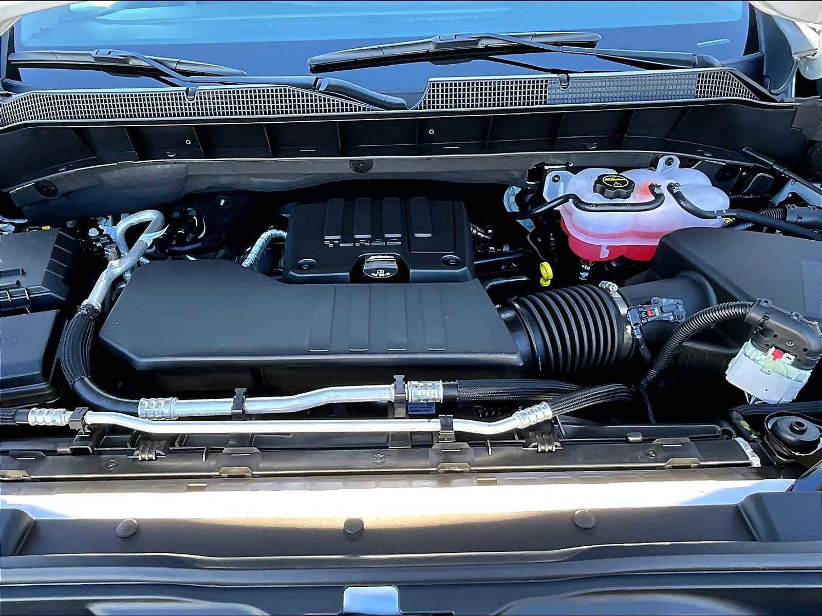 New 2025 Chevrolet Silverado 1500 LT image 16