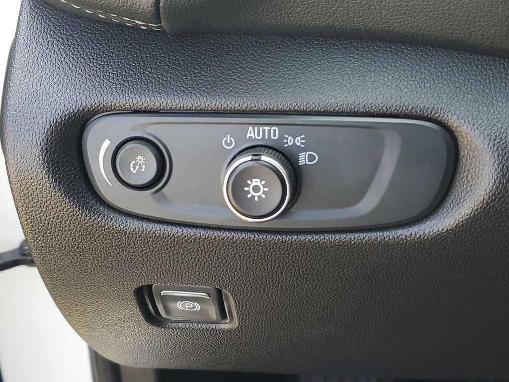 Used 2023 Chevrolet Blazer LT image 22