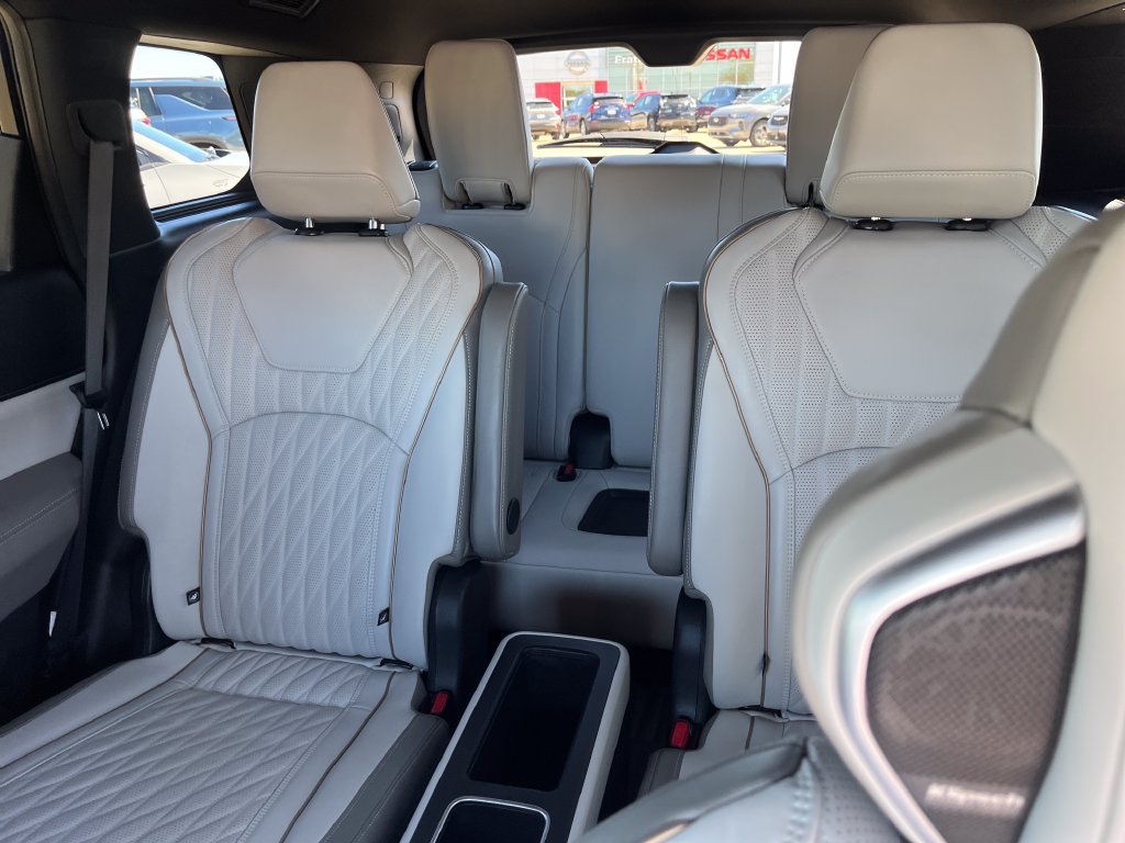 Used 2026 INFINITI QX60 Autograph w/ Dark Cargo Package AWD/4WD image 13