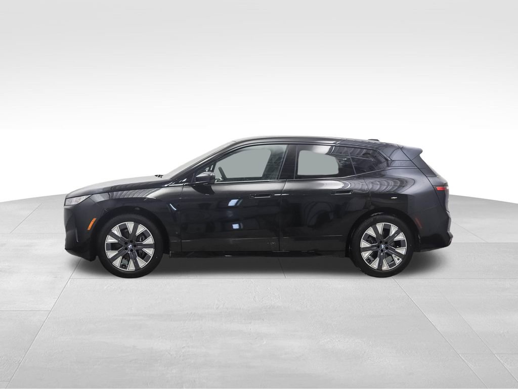 New 2026 BMW iX xDrive45 w/ Premium Package image 2