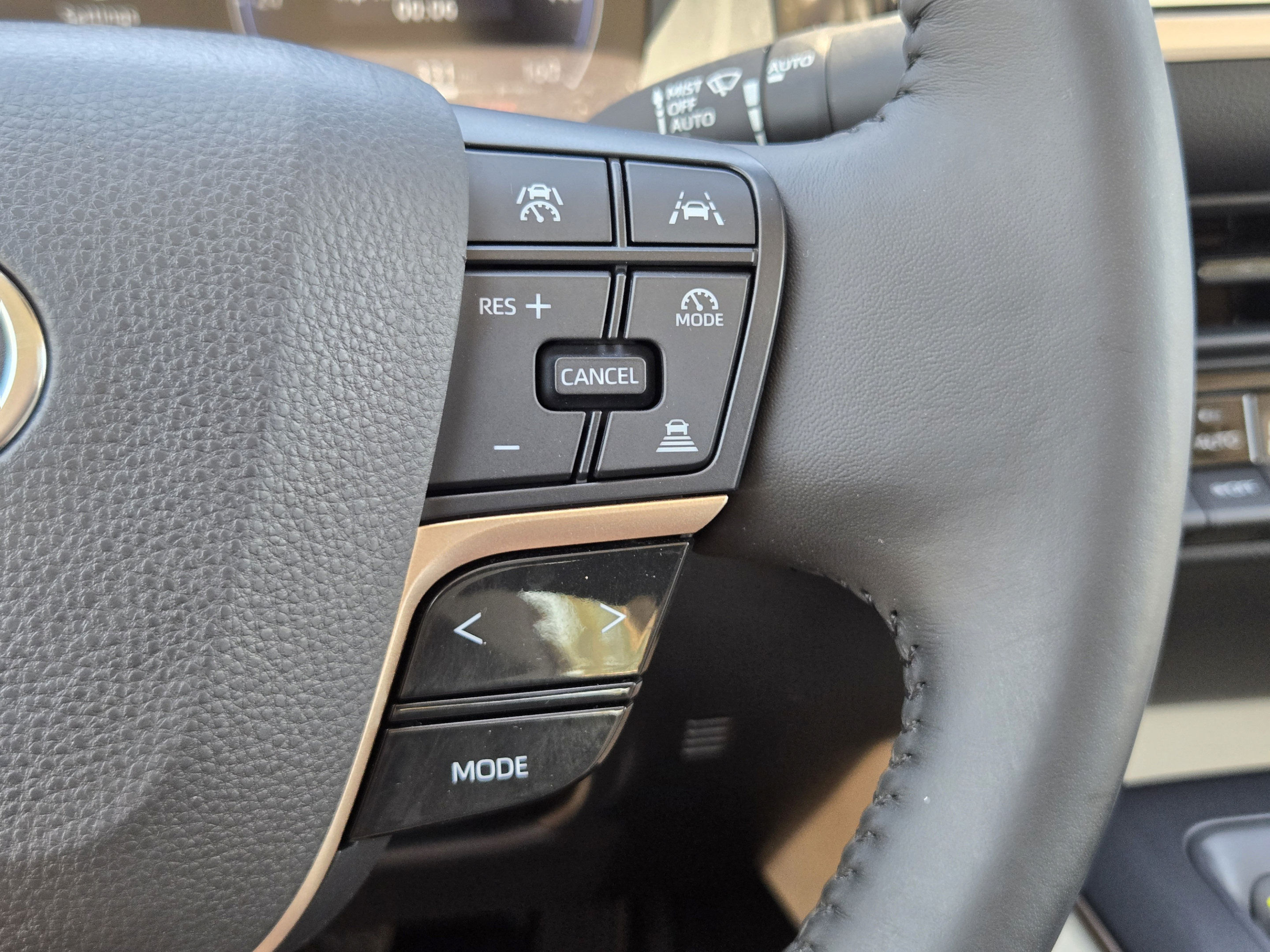 Used 2023 Toyota Crown AWD/4WD image 25