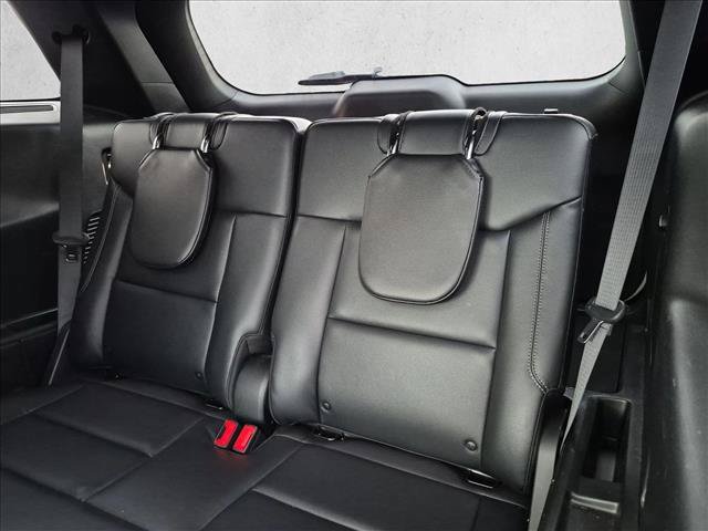 Used 2020 Ford Explorer XLT w/ Equipment Group 202A AWD/4WD image 15