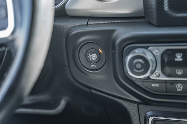 Used 2021 Jeep Wrangler Unlimited Sahara image 35