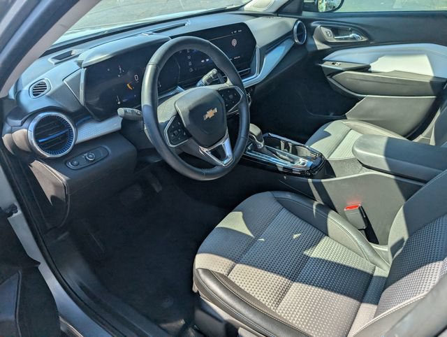 Used 2024 Chevrolet Trax LT w/ Driver Confidence Package FWD image 13