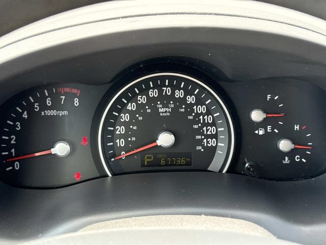 Used 2014 Kia Sedona LX FWD image 23