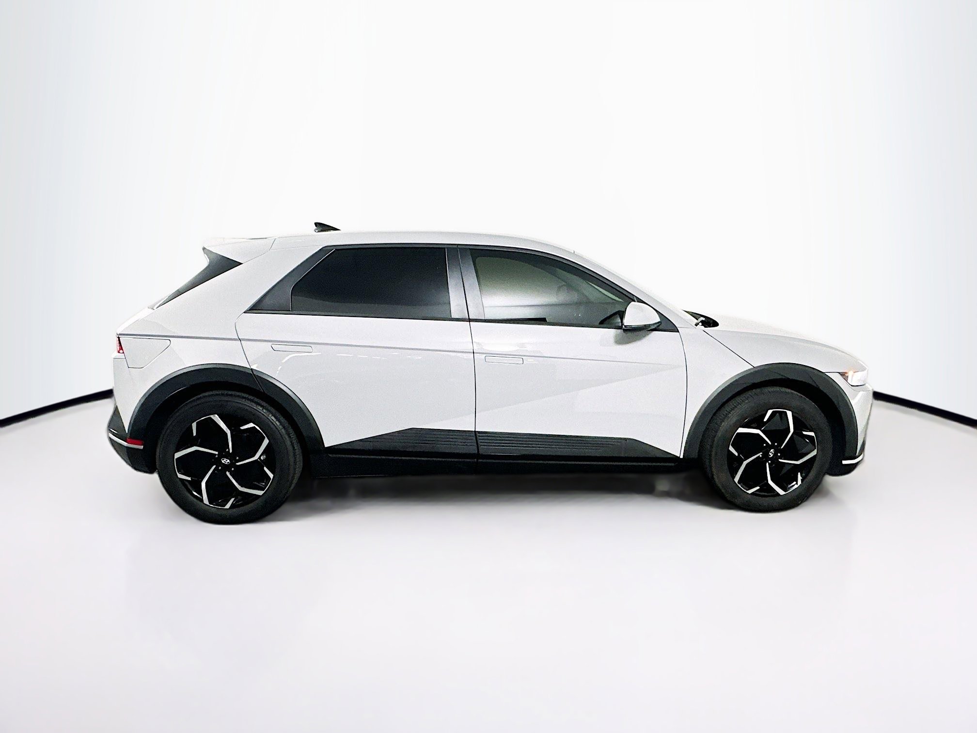 Used 2024 Hyundai Ioniq 5 SEL RWD image 10