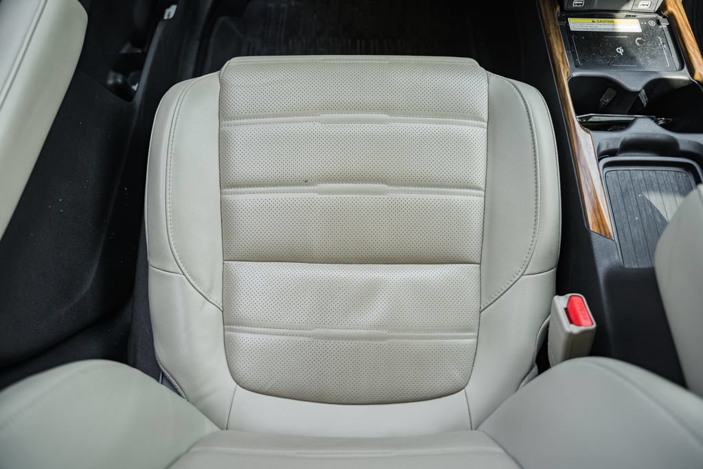 Used 2021 Honda CR-V Touring image 32