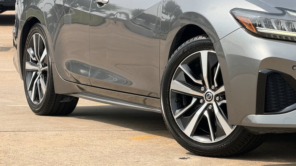Used 2020 Nissan Maxima 3.5 SL w/ Floor Mat Group FWD image 11