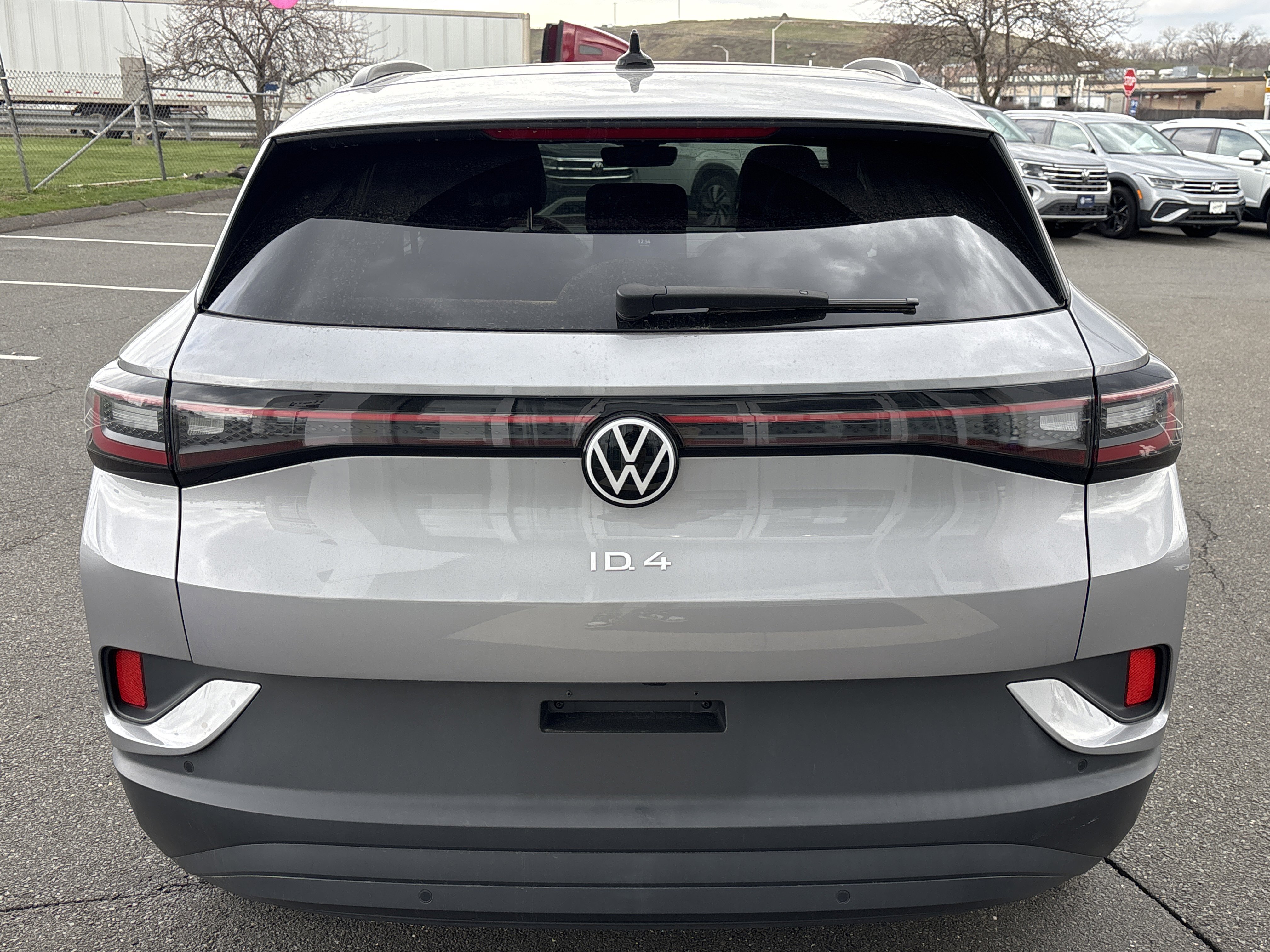 Used 2023 Volkswagen ID.4 S image 5