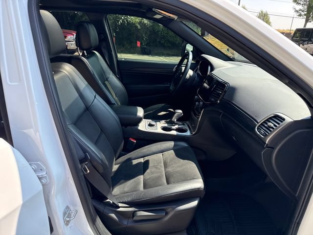 Used 2019 Jeep Grand Cherokee Altitude AWD/4WD image 9