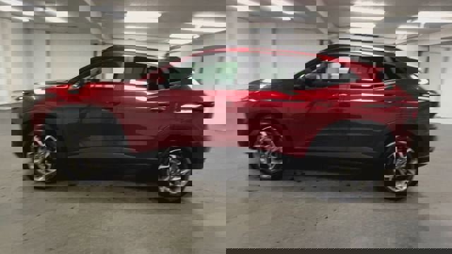 Certified 2025 Chevrolet Trax LT w/ LT Convenience Package image 5