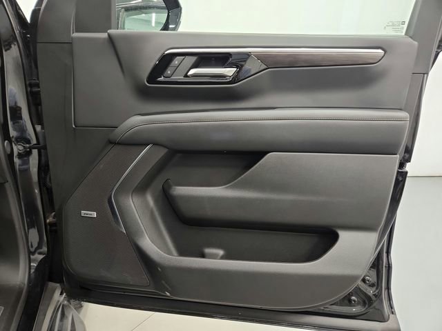 Used 2025 Chevrolet Tahoe Premier image 33