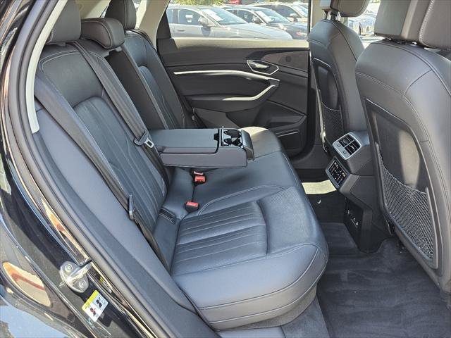 Used 2024 Audi Q8 e-tron Premium Plus w/ Premium Plus Package AWD/4WD image 6
