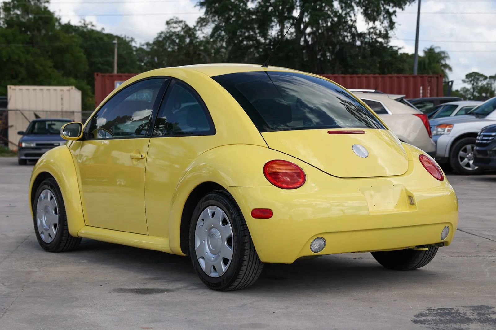 Used 2005 Volkswagen Beetle GL image 4