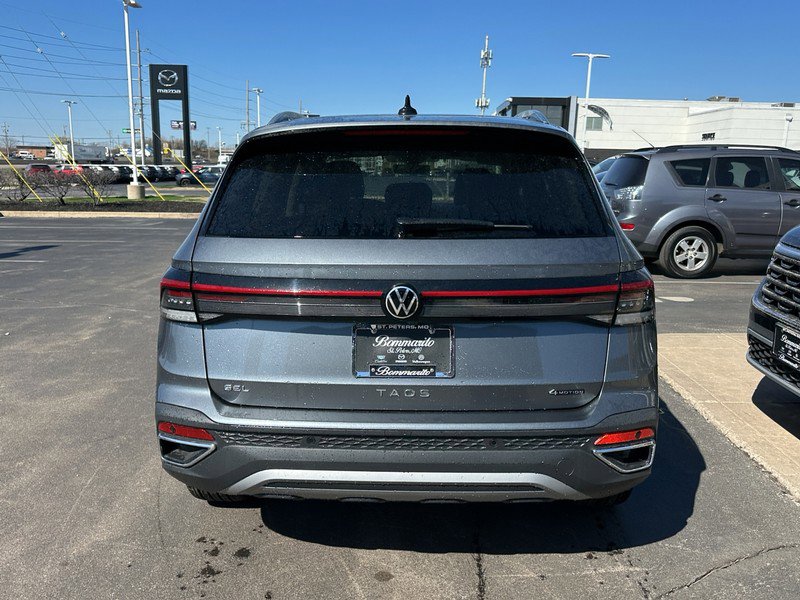 New 2025 Volkswagen Taos SEL image 3