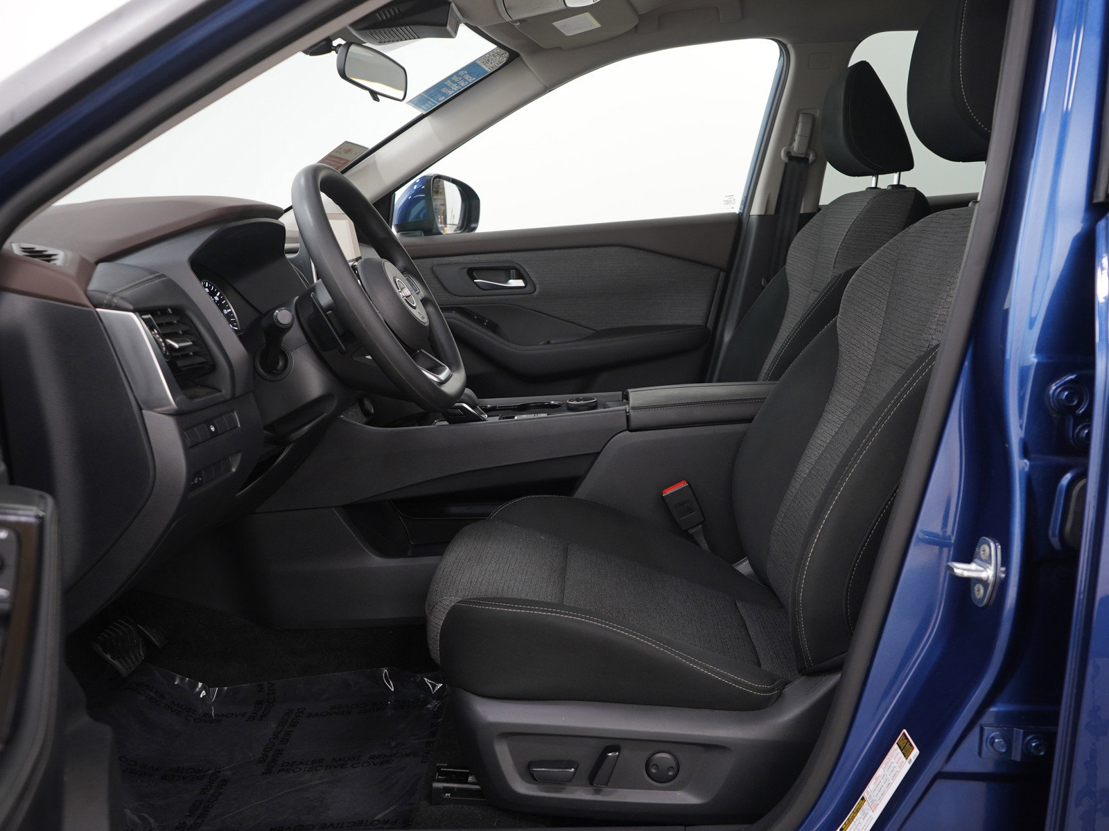 Used 2022 Nissan Rogue SV image 22