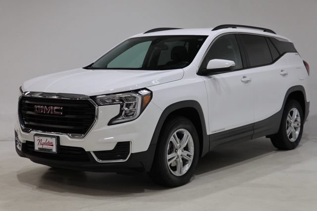 Used 2024 GMC Terrain SLE w/ Driver Convenience Package AWD/4WD image 3