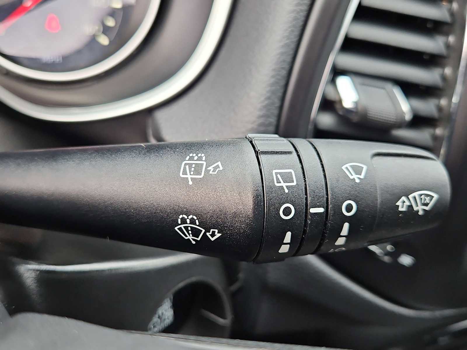 Used 2019 Jeep Compass Latitude w/ Popular Equipment Group image 25